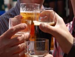 Il 63% degli italiani dagli 11 anni in su ha bevuto alcolici nel 2014