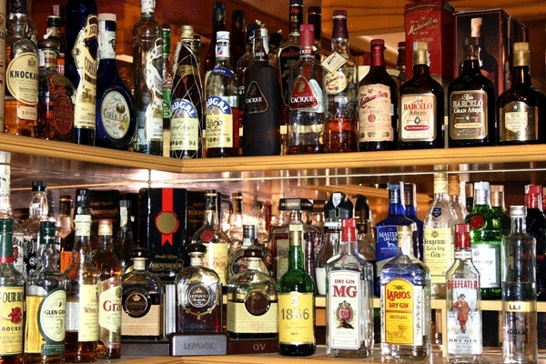 Ministero della Salute inglese: il costo degli alcolici e l'impatto sulla salute