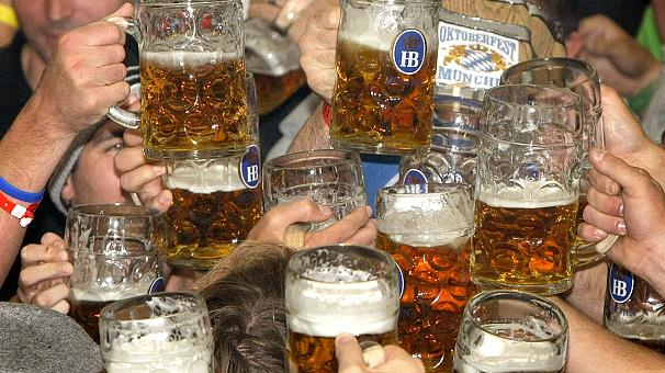 Euro2016: vietata la vendita di alcol. Ma i modi per aggirare il divieto sono tanti