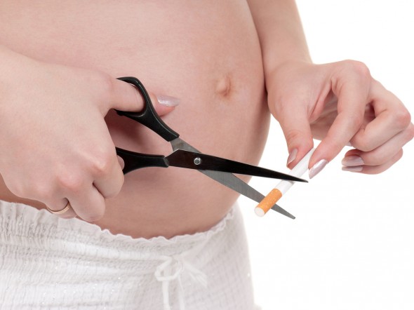 Il fumo in gravidanza può danneggiare l’udito dei bambini