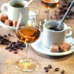 Afonia: alcol e caffeina tra le cause
