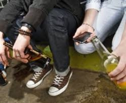 Binge drinking in young men linked with increased risk of hypertension