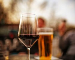 Svizzera: il vino è la bevanda alcolica più popolare