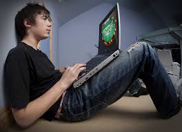 Gioco d’azzardo: l’11,5% degli adolescenti gioca online