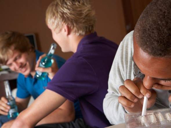 Università del Michigan : droga e alcol accessibili in casa, cresce il rischio dipendenza per gli adolescenti