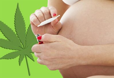 La pazza idea della marijuana contro la nausea in gravidanza