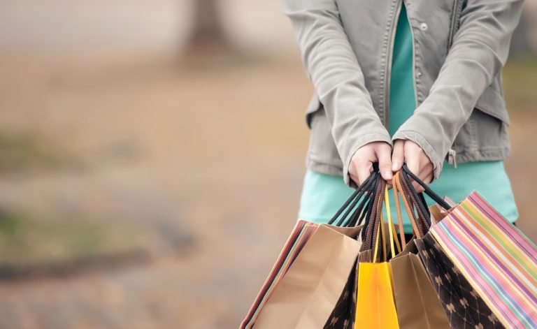 Shopping compulsivo: che fare?