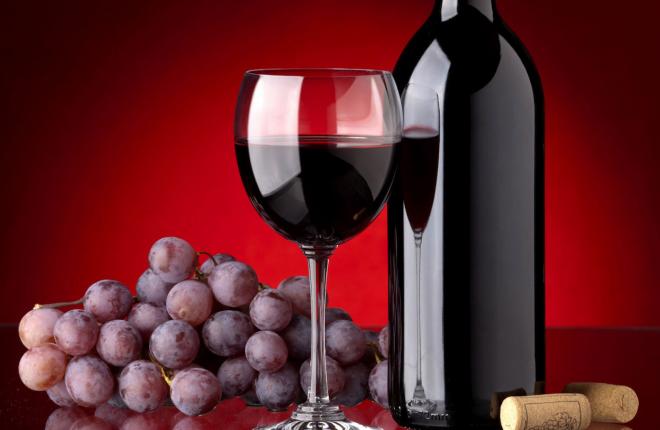 Calorie e ingredienti nelle etichette di vino e alcolici: lo richiede la UE