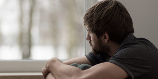Depressione: colpito un uomo su quattro