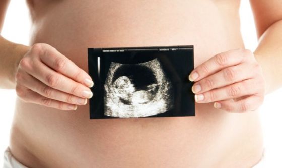 Alcol in gravidanza: a rischio è tutta la discendenza