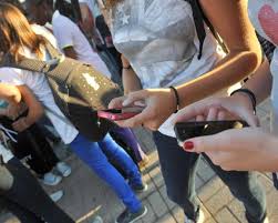 San Diego State University: adolescenti e uso di device digitali