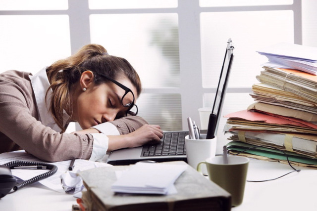 Dipendenza dal lavoro (workaholic): cause e come guarire