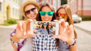 Nuove dipendenze comportamentali: attenzione ai selfie