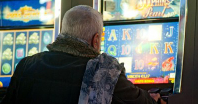Ludopatia, sempre più anziani sono stregati dal gioco d’azzardo