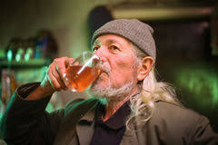 Alcol: gli anziani sono più sensibili
