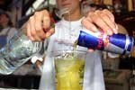 Energy drink e alcol per 3 adolescenti su 10: un mix pericoloso