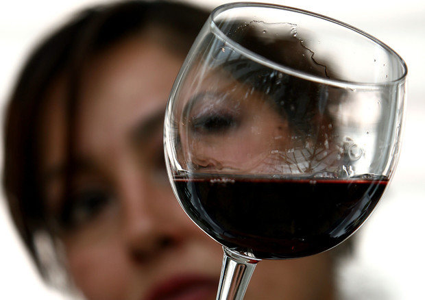 Università Luiss (Roma): per le donne l'uomo che non beve vino è noioso