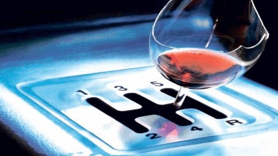 Alcol e guida: con un tasso all'1,4 non si è in grado di guidare in sicurezza