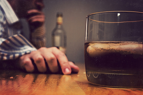 Alzheimer's Society: le bevande alcoliche possono favorire la demenza