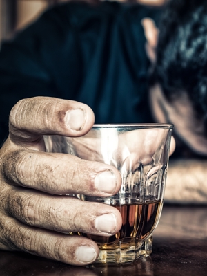 L’alcol è un depressivo? Ecco cosa succede al cervello