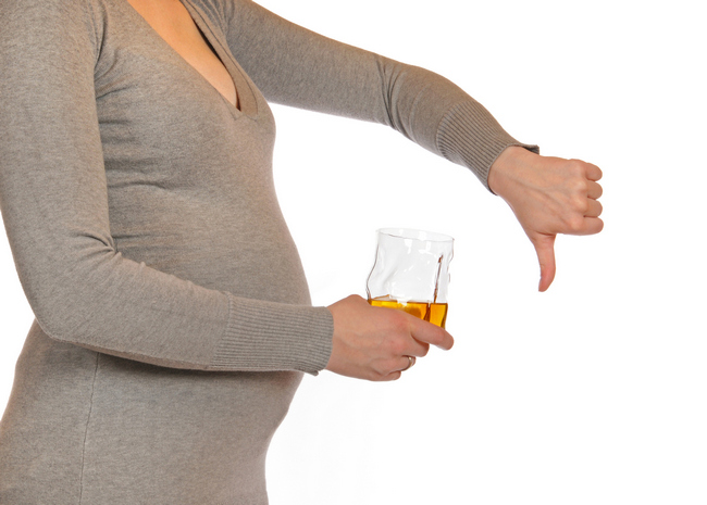 Studio israeliano: chi pianifica una gravidanza non deve bere alcol