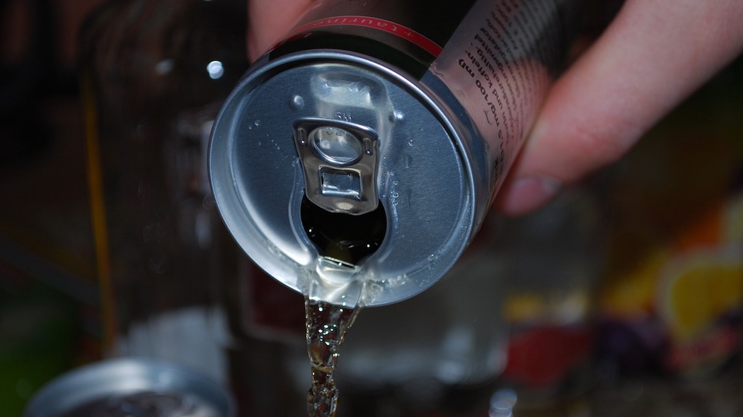 Energy drink, sempre più a rischio la salute dei giovani