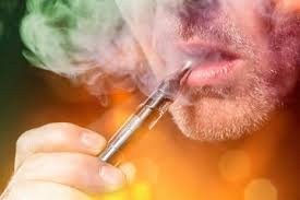 Sigarette elettroniche: hanno scarsi effetti sui tentativi di smettere di fumare