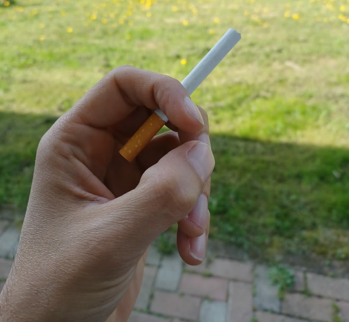 Italia: fumatori in crescita, la metà anche cannabis
