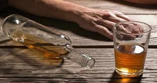 Alcolici, chili di troppo e depressione: indagine sulla salute