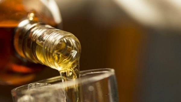 In che modo l’alcol influenza il rischio di ictus?