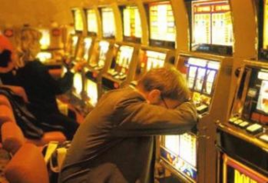 Quasi il nove percento degli italiani gioca d’azzardo